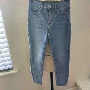 Express light wash jeans